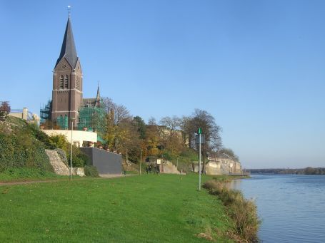 Kessel : Am Maasufer, Römisch-katholische Kirche